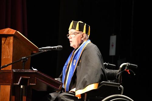 David Colmenares Páramo recibe doctorado honoris causa por la UABJO
