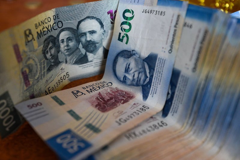 Gobierno pone freno al gasto; ejerce 351 mil mdp menos de lo programado entre enero y abril