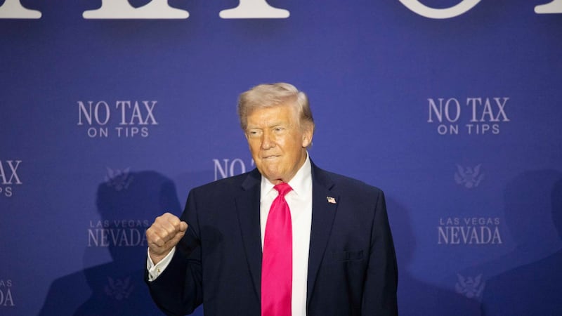 Elecciones ‘acechan’ a Trump: Intenta convencer a votantes que la economía va bien pese a guerra con Irán