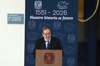 Rector de la UNAM prevé que exámenes de admisión en línea regresen en 3 años: ‘Habrá una segunda cámara’