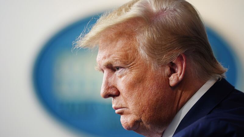 Juez desecha intención de Trump de ocultar documentos de asalto al Congreso