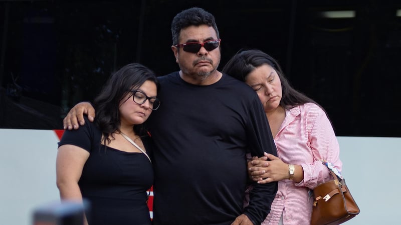 ICE mantiene bajo custodia a hermano de Lorenzo Salgado, testigo clave de la muerte del migrante