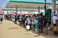 ¿Te urge cargar el tanque? Estas son las gasolineras que SÍ funcionan en Acapulco