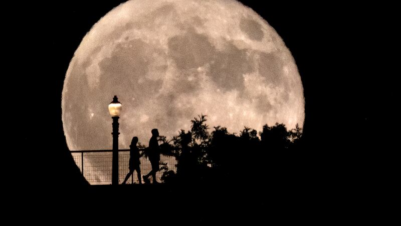 Superluna 2024: Si te perdiste este espectáculo, estas son las fechas de las próximas (fotos)