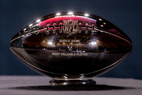 ¿Qué tiene que ver el Super Bowl con la contienda electoral?