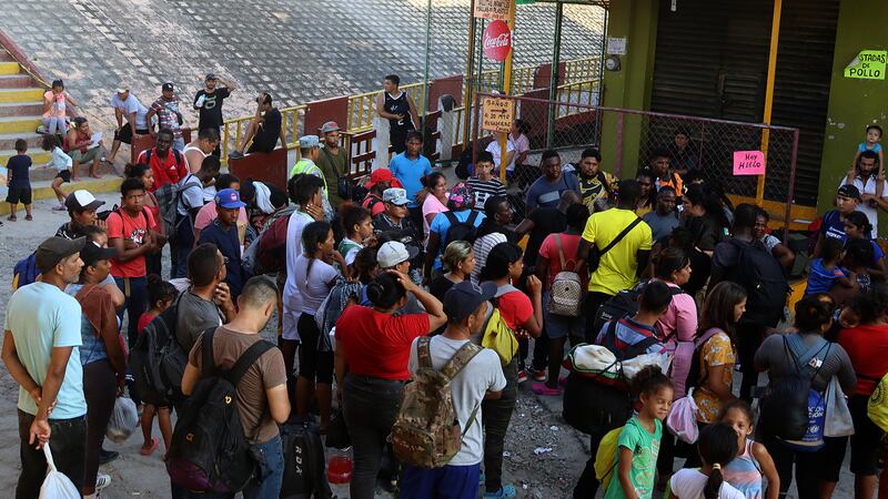 Ley SB4 en Texas: Tipifica cruce de migrantes como delito estatal y con pena de hasta 20 años de prisión