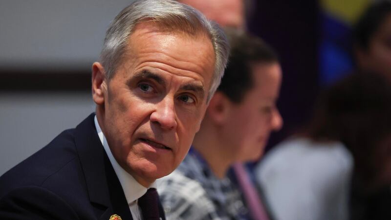 Carney al rescate: Canadá ayudará a sectores siderúrgico y maderero afectados por aranceles de Trump