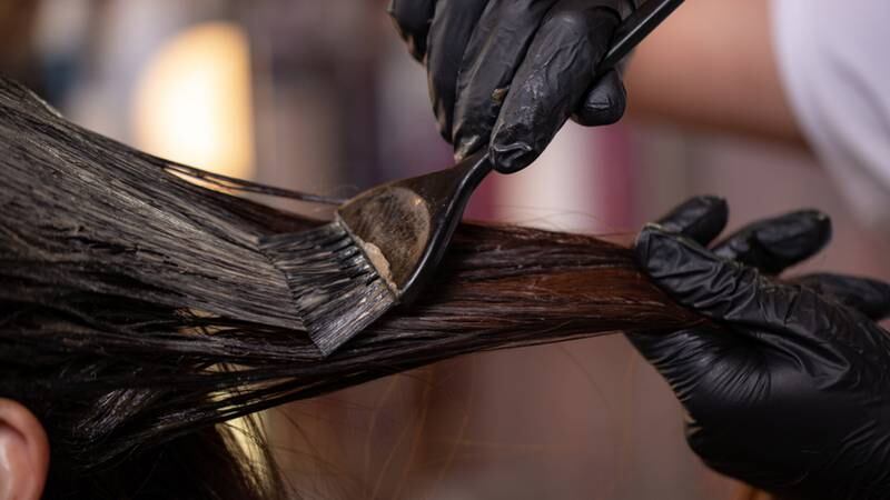 Tintes para el cabello: ¿Cuáles son los menos dañinos según Profeco?