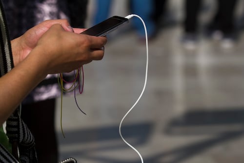 Tarifas de celulares caen 44% a 5 años del anuncio de la reforma telecom