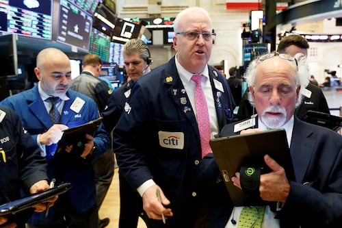 Guerra en Medio Oriente deja pérdidas en mercados: ¿Cómo cierra Wall Street?