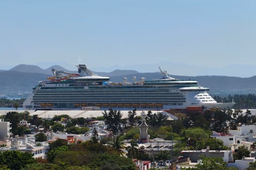 Recibe Mazatlán al crucero 55 del año: Más de 202 mil visitantes y derrama económica de 323 mdp
