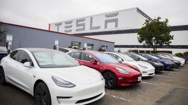 ¿Quieres a Elon Musk de jefe? Tesla tiene vacantes en México con ‘home office’