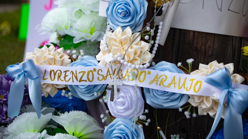 ¿Administración Trump oculta pruebas del asesinato de Lorenzo Salgado por el ICE? Gobierno de Texas reclama