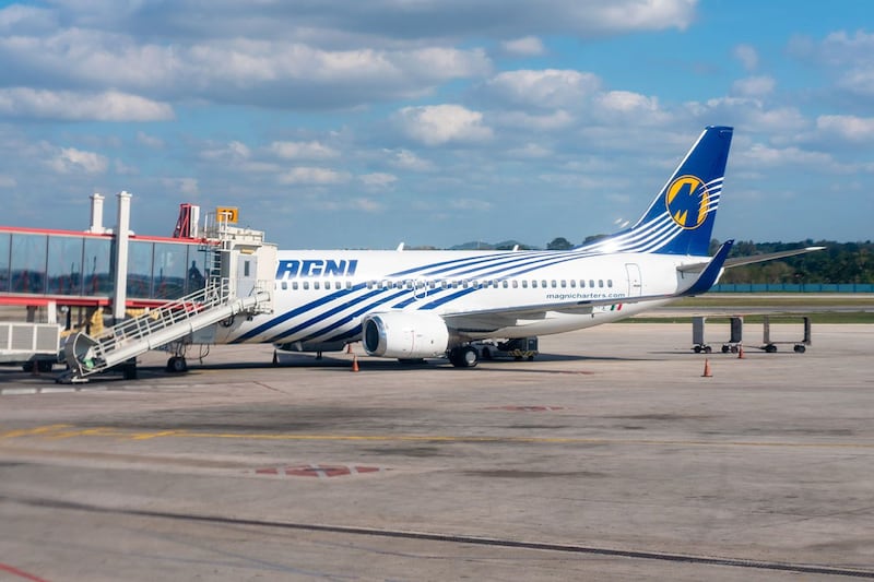 Magnicharters pierde permiso para volar en México: Incumplió con requisitos, señala AFAC