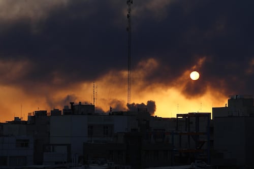 Matemáticas de la guerra EU vs. Irán: Trump usa misiles de 4 mdd para derribar drones de 20 mil dólares