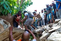 Aumentan a 304 los muertos a causa del terremoto magnitud 7.2 en Haití