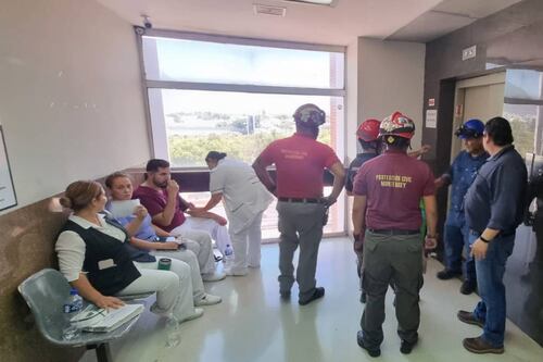 Otro elevador del IMSS: Rescatan a 4 personas atrapadas en clínica de Nuevo León