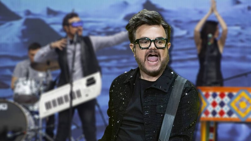 Aleks Syntek explica por qué regañó a sus fans durante concierto: ‘Mi ira fue justificada’