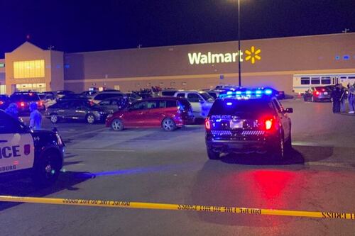 Otro tiroteo masivo en EU: Empleado de Walmart dispara contra clientes; se reportan al menos 6 muertos