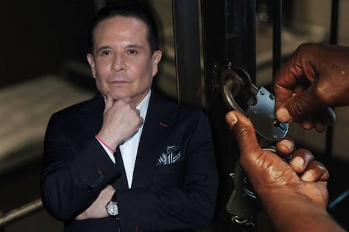 ¿Gustavo Adolfo Infante tiene una orden de aprehensión o está detenido? Esto sabemos