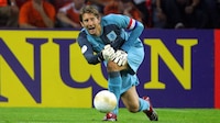Edwin van der Sar, exportero del Manchester United, en terapia intensiva por hemorragia cerebral