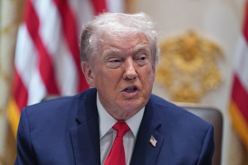 Trump eleva ‘guerra comercial’ con Canadá: Amenaza con aranceles del 50% a aviones vendidos en EU