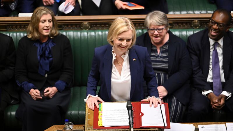 Liz Truss limitará el precio de electricidad y levantará prohibición al fracking en Reino Unido