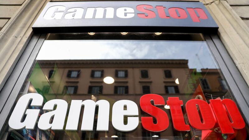 GameStop va por más: la empresa venderá hasta 3.5 millones de acciones y espera obtener 1,000 mdd