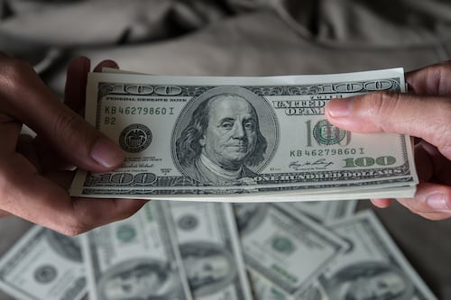 Sorry, peso: Dólar tiene su mejor semana desde marzo