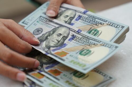 ¿Por culpa de Trump? Dólar caería 9% en un año, prevé Morgan Stanley