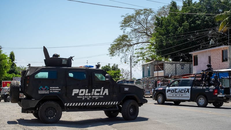 Comando armado mata a 5 policías en Chiapas y huye a Guatemala: Oficiales quedaron calcinados