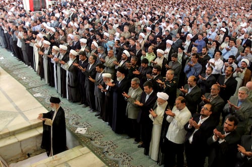 Irán elige a nuevo líder supremo, pero ‘esconde’ su identidad; ‘necesita mi aprobación, dice Trump