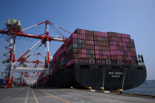 Anticipan impacto al comercio global en 2026 por aranceles