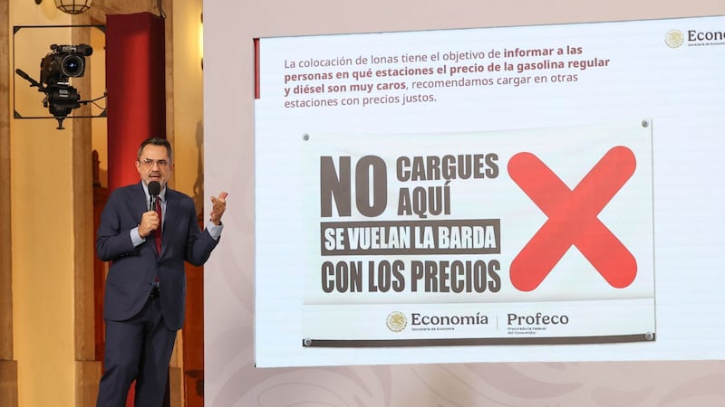 ‘No cargues aquí’: Sheinbaum ‘retoma’ exhibir a gasolineras; Profeco colocará lonas gigantes