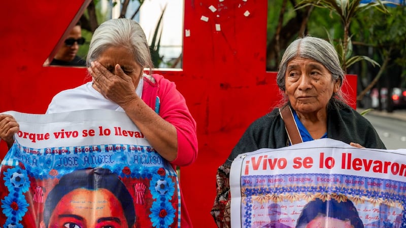 Padres de los 43 de Ayotzinapa rechazan informe de la CNDH: ‘Exculpa al Ejército y desacredita al GIEI’