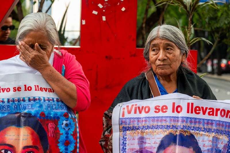 Padres de los 43 de Ayotzinapa rechazan informe de la CNDH: ‘Exculpa al Ejército y desacredita al GIEI’