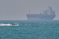 India rompe la ‘parálisis’ en el Estrecho de Ormuz y logra cruzar gas LP pese al bloqueo de EU