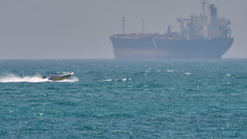 India rompe la ‘parálisis’ en el Estrecho de Ormuz y logra cruzar gas LP pese al bloqueo de EU