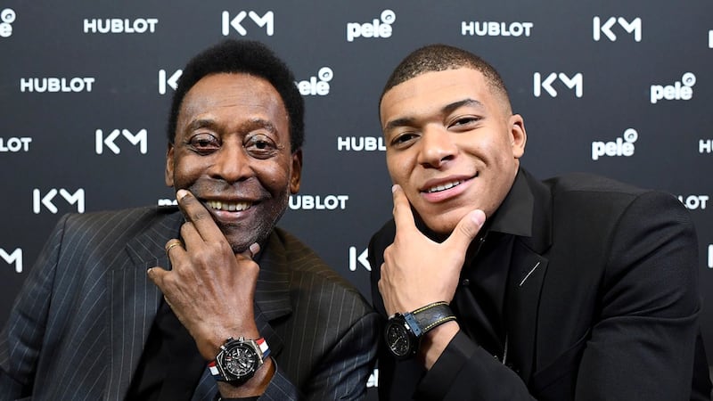 Kylian Mbappé pide oraciones por salud de Pelé: ‘Recen por ‘El Rey’’
