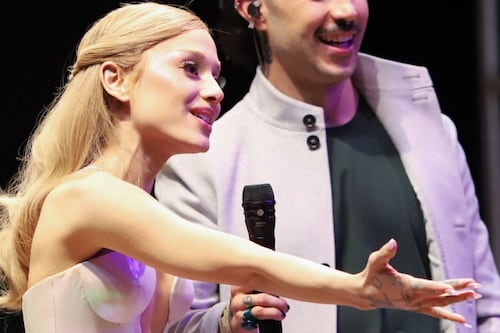 Ariana Grande explica su retiro temporal tras ola de críticas: ‘Hay que establecer límites’