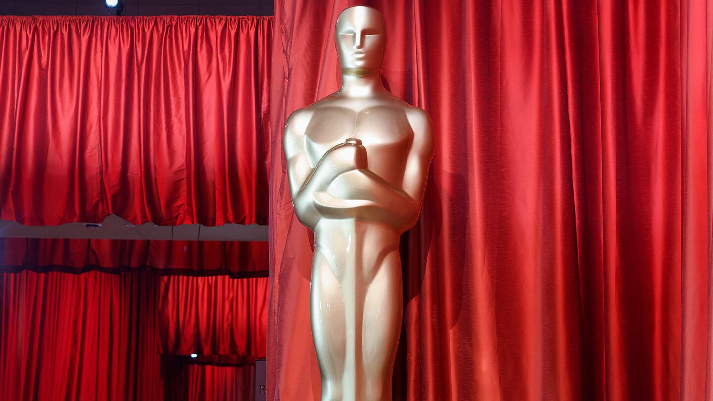 Cuánto cuesta un Oscar y de qué está hecho? Todo lo que debes saber sobre la estatuilla – El Financiero