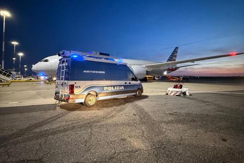 Amenaza de bomba ‘paraliza’ vuelo de American Airlines: Avión aterrizó de emergencia en Roma