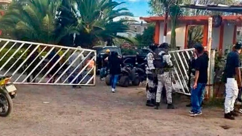 Ataque armado en un campo de futbol de Salamanca, Guanajuato deja 11 muertos