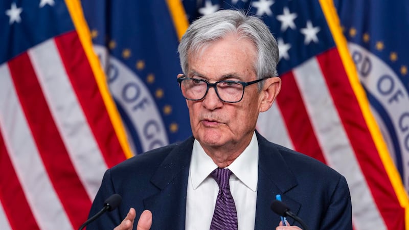 ‘Esto no le gusta’ a Trump: Powell asegura que la Fed no bajará tasas de interés debido a inflación en EU
