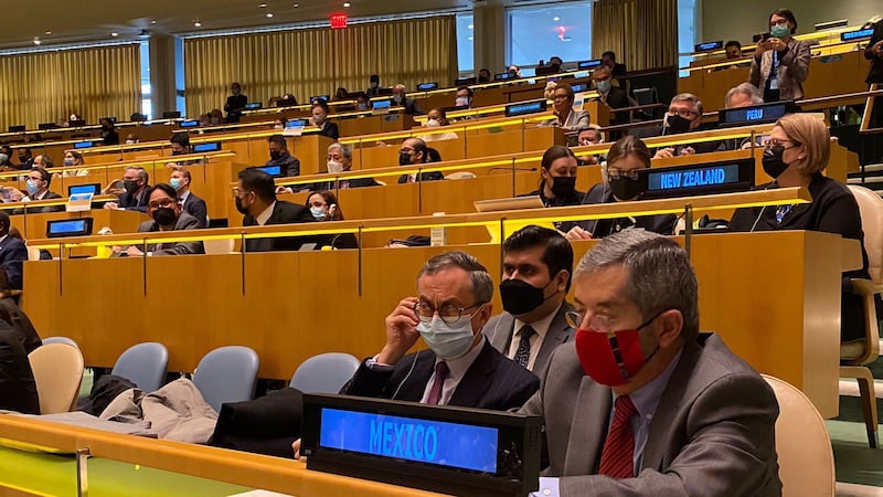México y 140 países condenan ante la ONU la invasión de Rusia a Ucrania