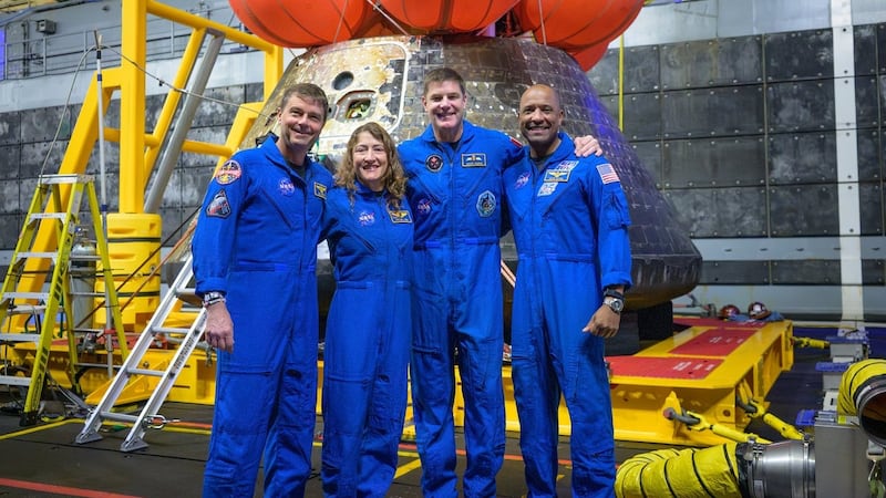 Sonrientes y con Integrity: Así lucen los 4 astronautas un día después de su regreso a la Tierra