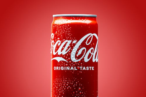 Ventas por Mundial 2026 ayudan a Coca Cola a lidiar con ‘bajón del gas’ del IEPS: Llegan a 76 mil mdp