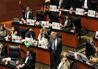 Comisiones del Senado aprueban iniciativa para aumentar vacaciones de 6 a 12 días