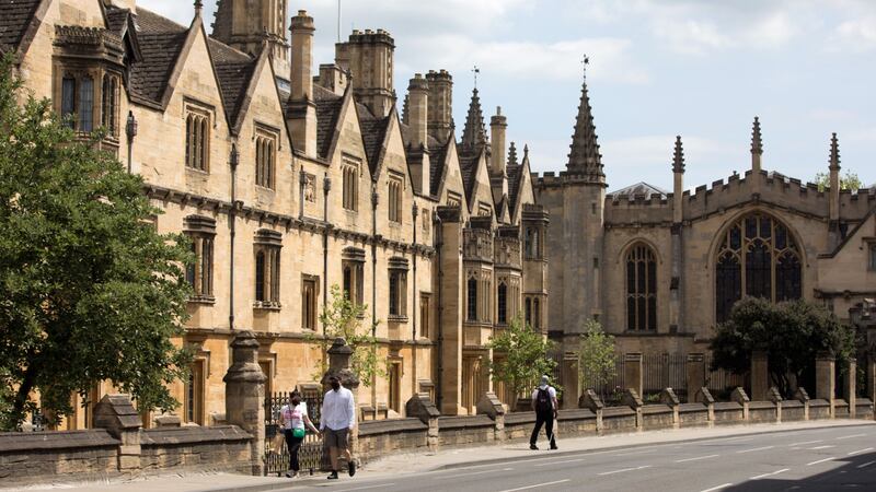 Ni Oxford ni Cambridge: Esta es ahora la mejor universidad de Reino Unido