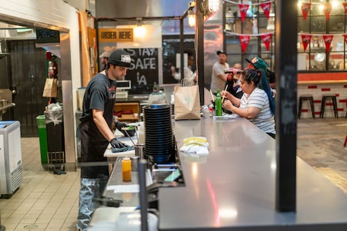 Mercado laboral: resistente en Estados Unidos e incipiente en México